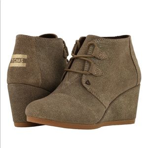 TOMS Kala wedge boots